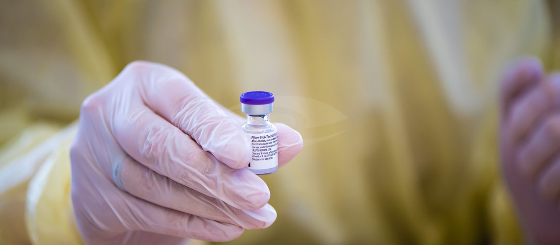 COVID Impfung Mit Pfizer BioNTech Medikament Im Krankenhaus Jerusalem, Hamburg, 20.01.2021
