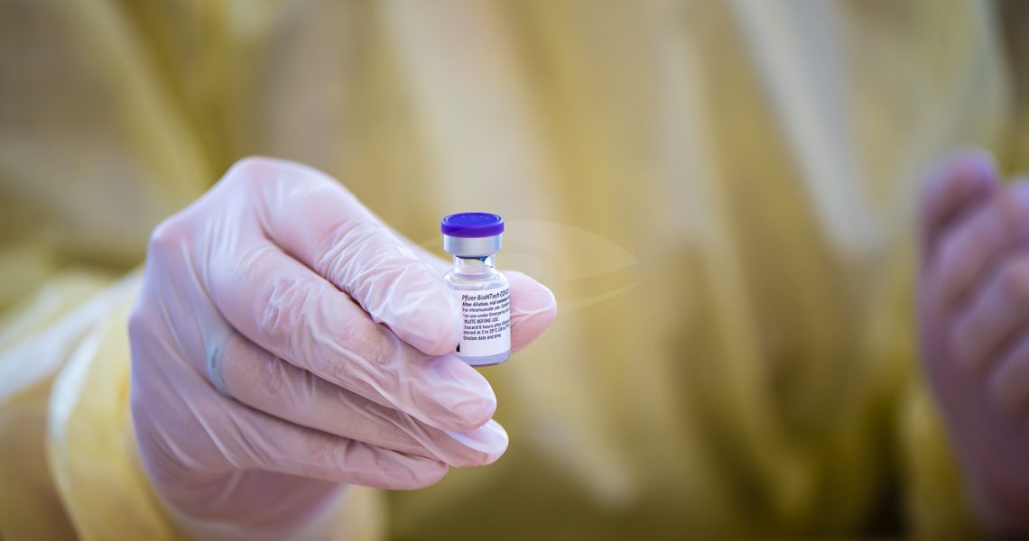 COVID Impfung Mit Pfizer BioNTech Medikament Im Krankenhaus Jerusalem, Hamburg, 20.01.2021